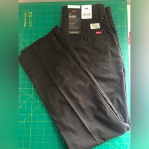 Levi’s charcoal chinos, straight fit, 29x30
